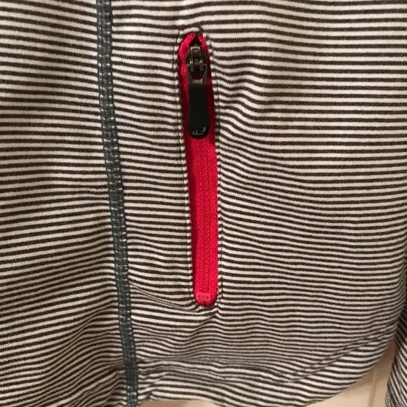 Roadrunner Sports Striped Hoodie Pullover - Picture 8 of 11